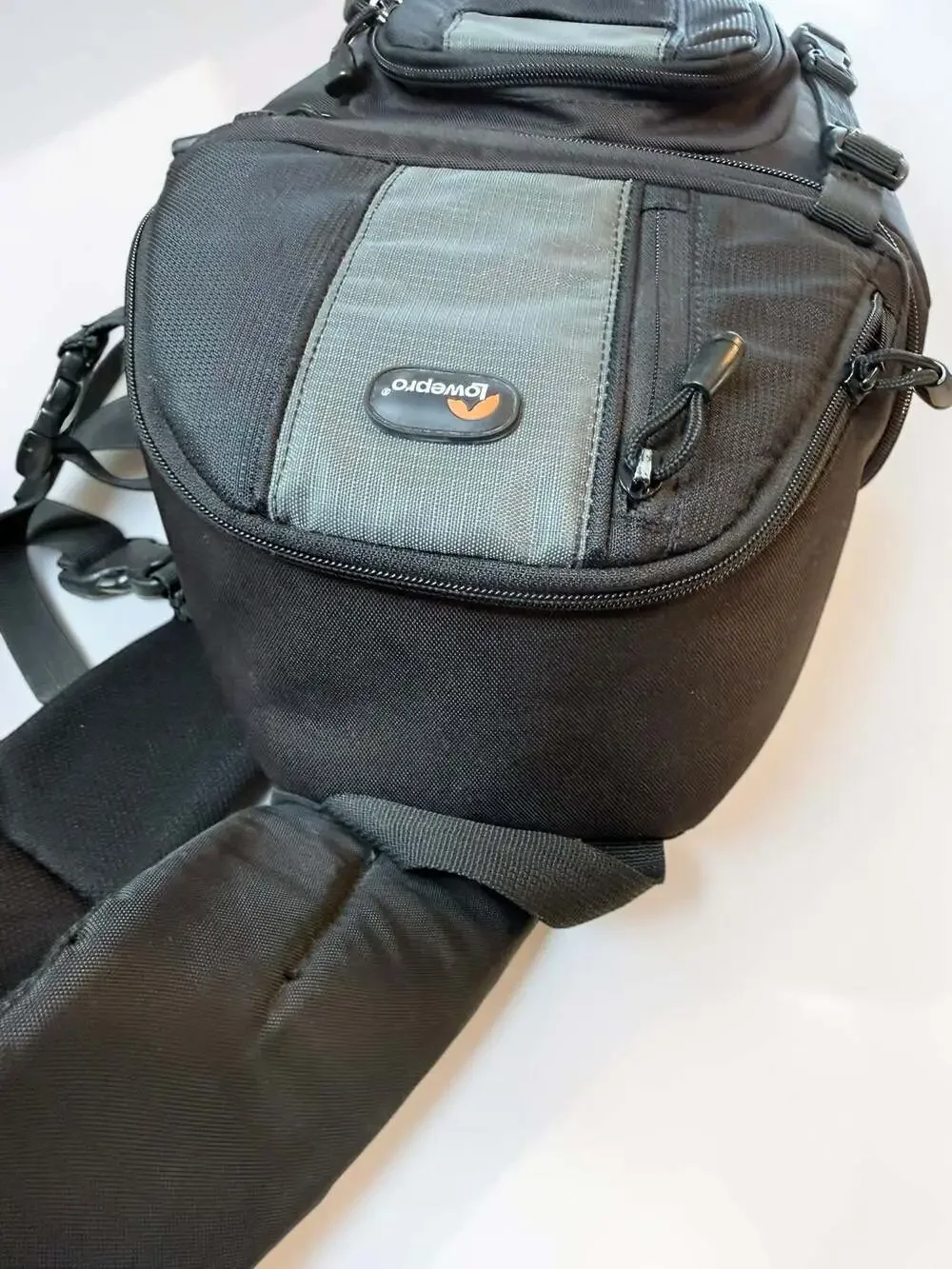 Lowepro Slingshot 202 AW DSLR Sling Camera Bag